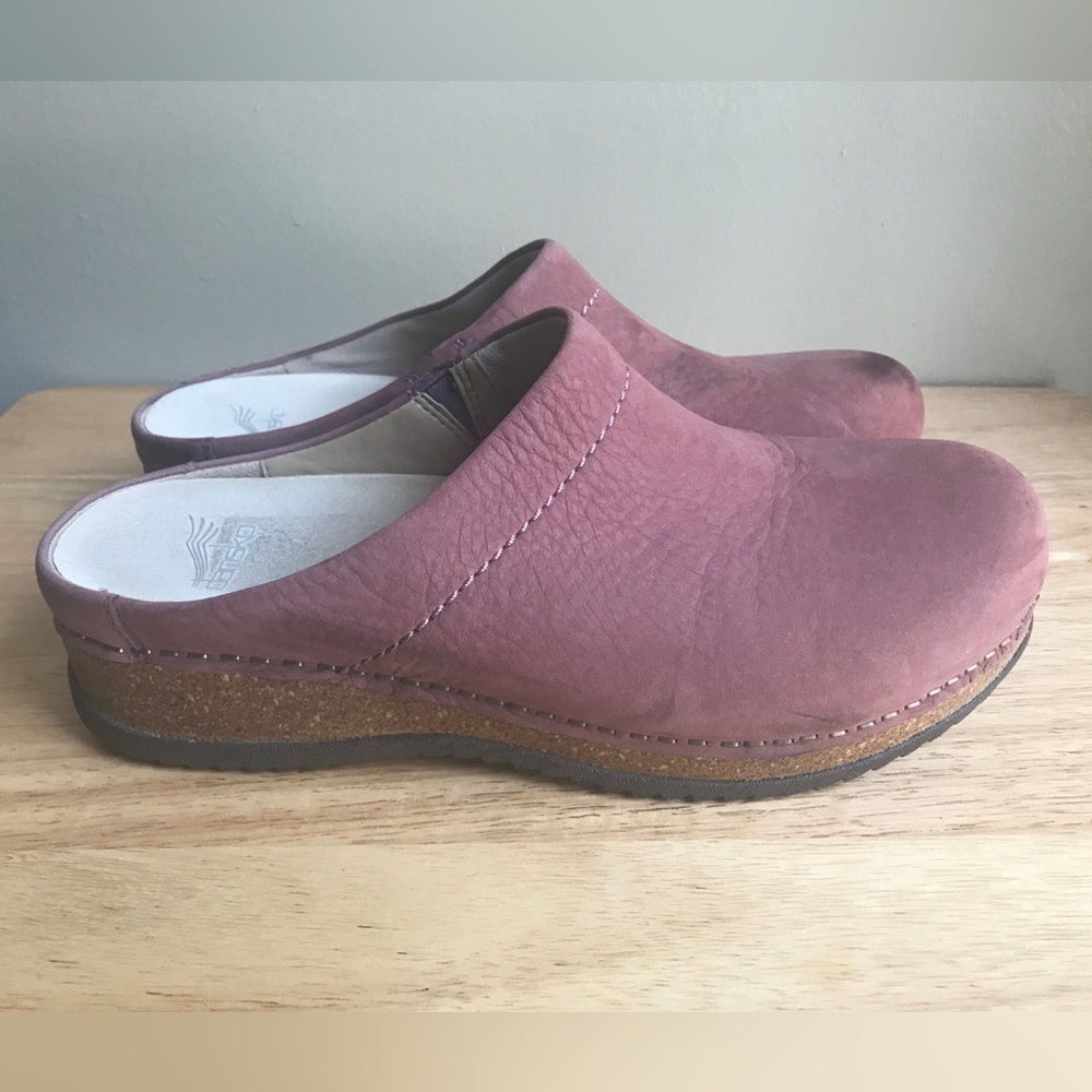 Dansko Mariela Pink Nubuck Clogs Women's Size: EUR 37 = US 6.5